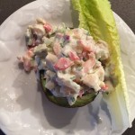 Avocat farcis aux crevettes et petoncles