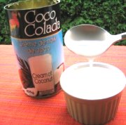 Mousse à la crème de coco et aux petits fruits éxotiques 