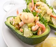 Crevettes et avocat à la crème sure