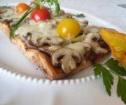 Feuilleté de champignons gratinés