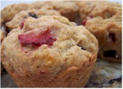 Muffins aux framboises et bleuets