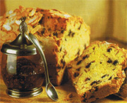 Pain aux bleuets, à l'orange et aux amandes