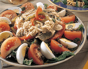 Salade de thon, tomates et poivrons grillés